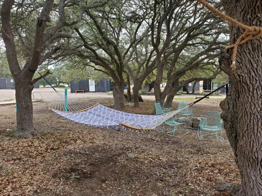 The Container Retreat @ 290 Wine Trail #9 Get Away Today! Hye Экстерьер фото